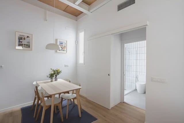 1 camera da letto Villetta Bifamiliare in vendita in Les Corts, Barcelona città - 390.000 € (Rif: 9684366)