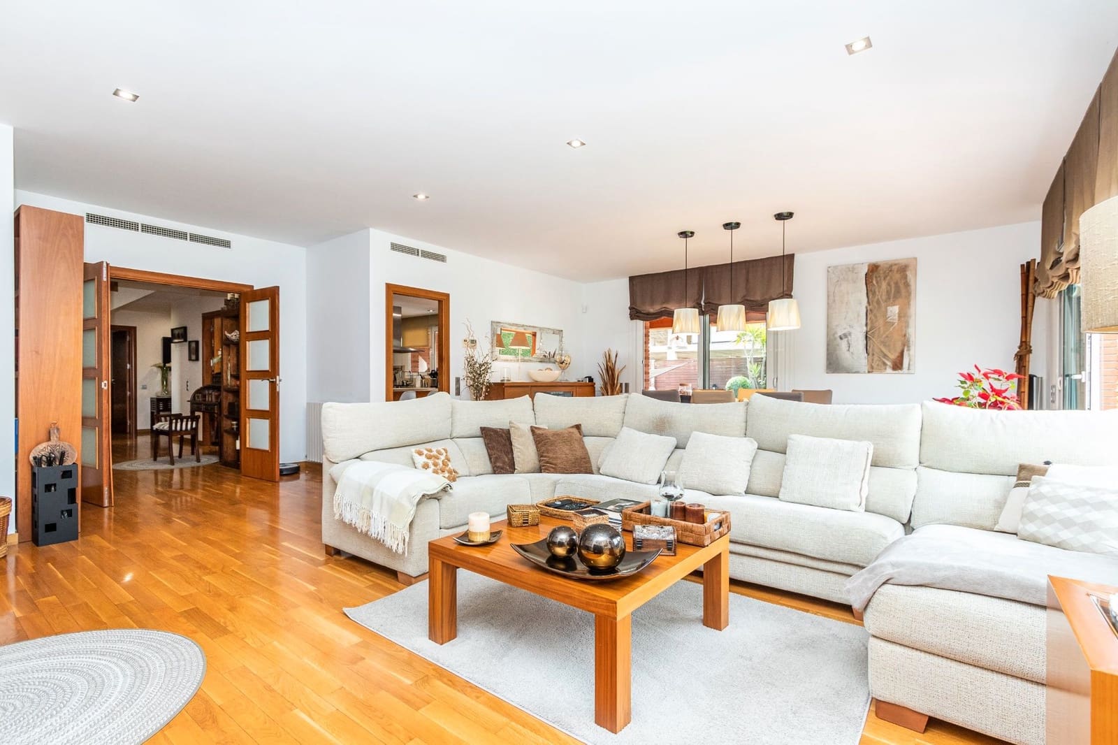 5 sypialnia Willa na sprzedaż w Sant Quirze del Valles z basenem garażem - 995 000 € (Ref: 9684367)