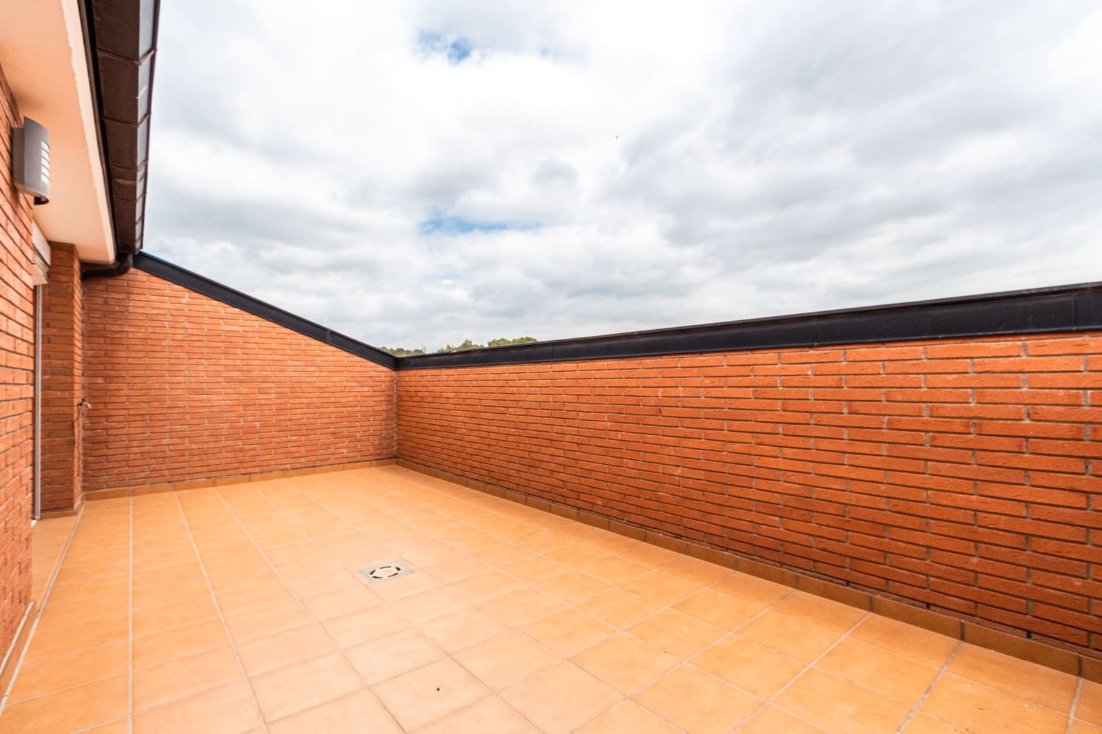 5 sypialnia Willa na sprzedaż w Sant Quirze del Valles z basenem garażem - 995 000 € (Ref: 9684367)