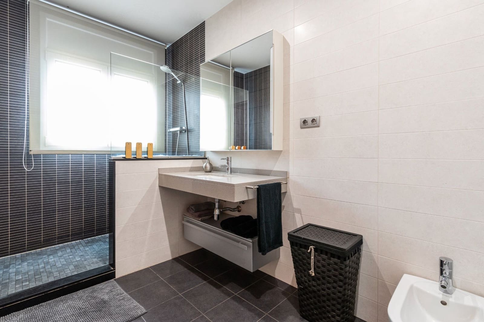 5 sypialnia Willa na sprzedaż w Sant Quirze del Valles z basenem garażem - 995 000 € (Ref: 9684367)