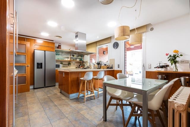 5 sypialnia Willa na sprzedaż w Sant Quirze del Vallès z basenem garażem - 995 000 € (Ref: 9684367)