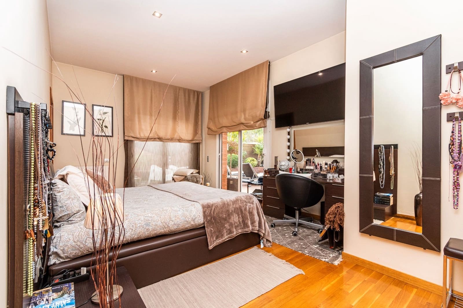 5 sypialnia Willa na sprzedaż w Sant Quirze del Valles z basenem garażem - 995 000 € (Ref: 9684367)