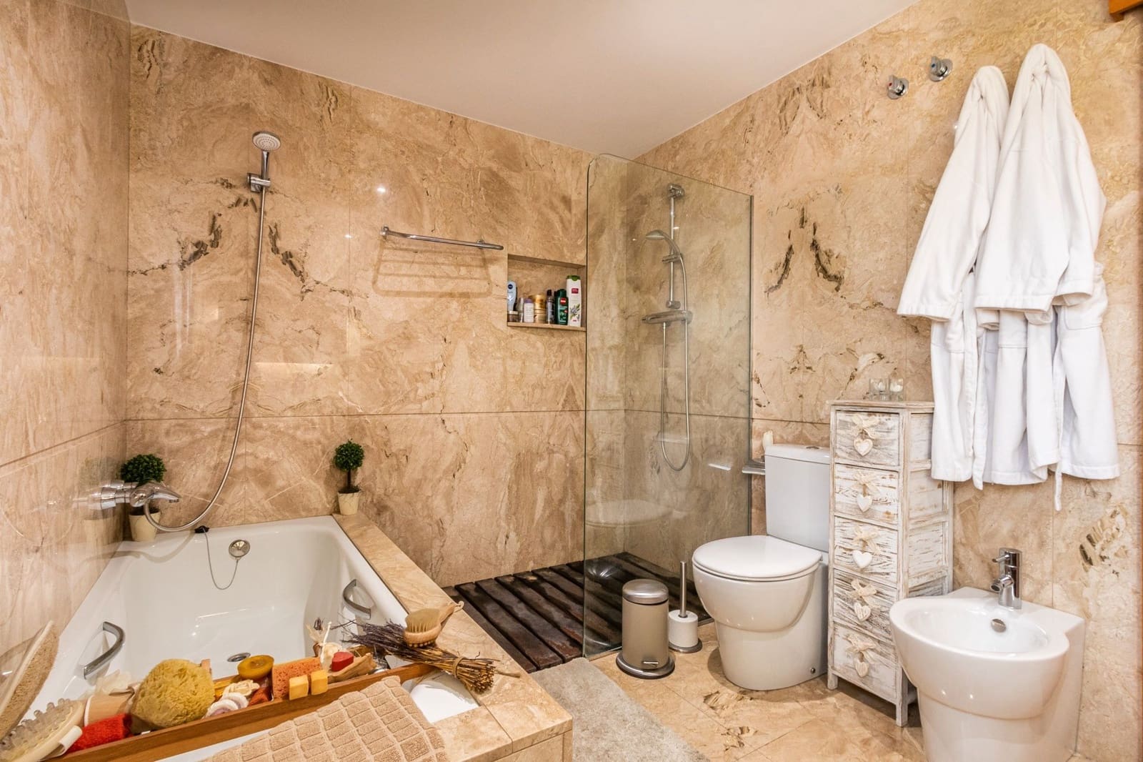 5 sypialnia Willa na sprzedaż w Sant Quirze del Valles z basenem garażem - 995 000 € (Ref: 9684367)