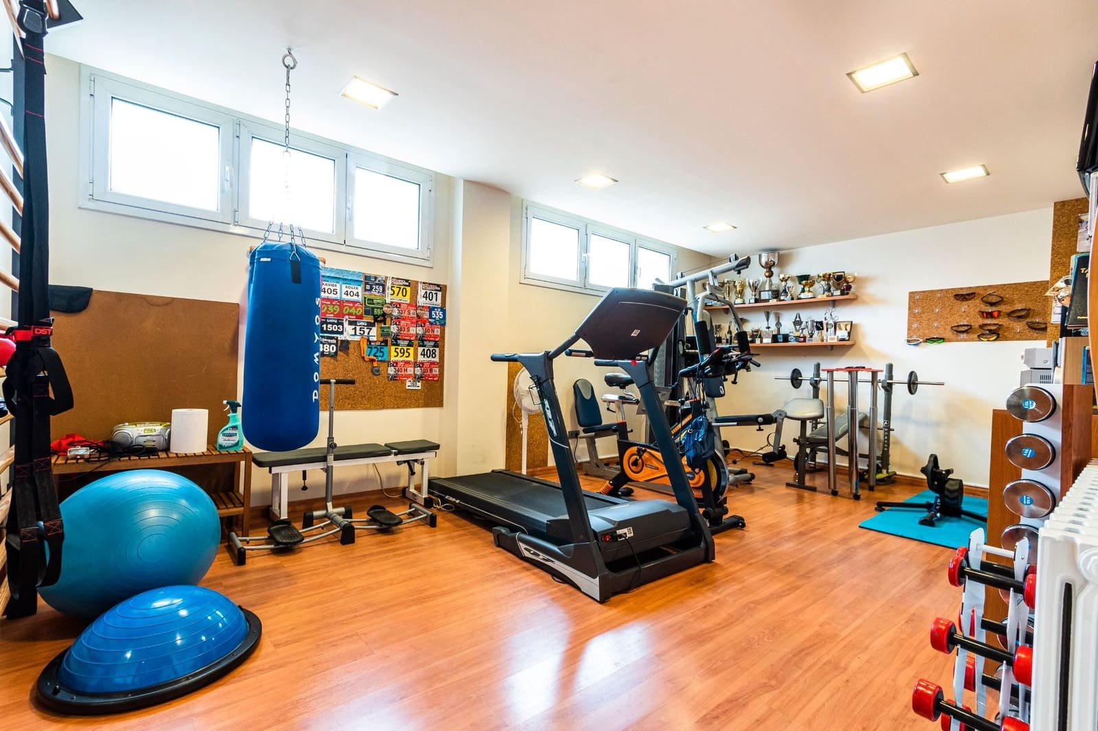 5 sypialnia Willa na sprzedaż w Sant Quirze del Valles z basenem garażem - 995 000 € (Ref: 9684367)