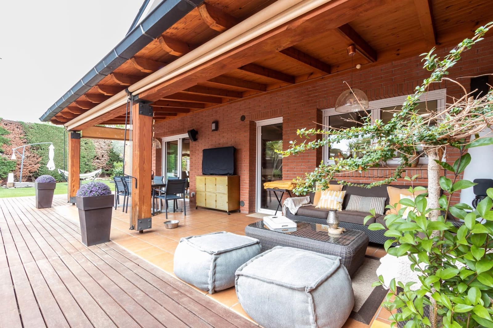 5 sypialnia Willa na sprzedaż w Sant Quirze del Valles z basenem garażem - 995 000 € (Ref: 9684367)