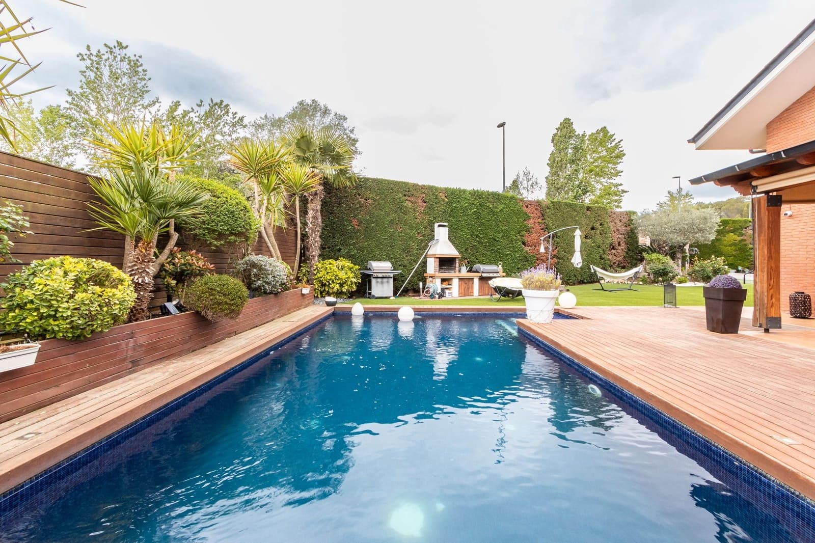 5 sypialnia Willa na sprzedaż w Sant Quirze del Valles z basenem garażem - 995 000 € (Ref: 9684367)