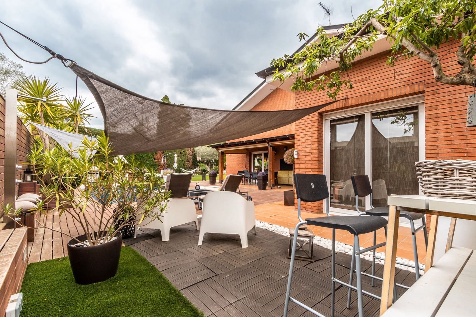 5 sypialnia Willa na sprzedaż w Sant Quirze del Valles z basenem garażem - 995 000 € (Ref: 9684367)