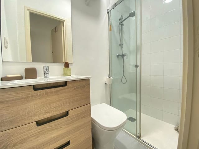 1 quarto Apartamento para venda em La Barceloneta, Barcelona cidade - 195 000 € (Ref: 9685621)