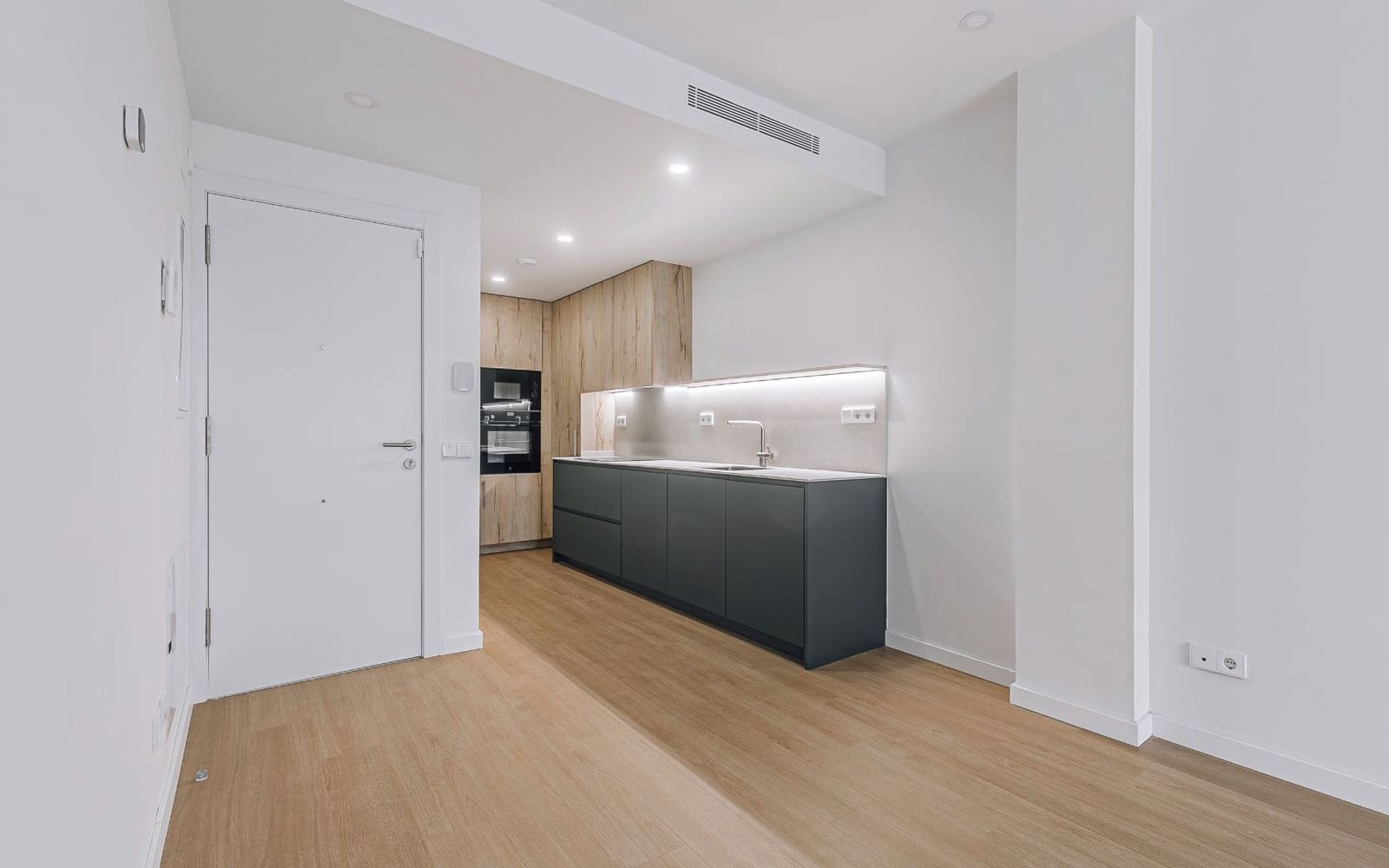 2 quarto Apartamento para arrendar em Barcelona cidade com garagem - 1 700 € (Ref: 9687542)