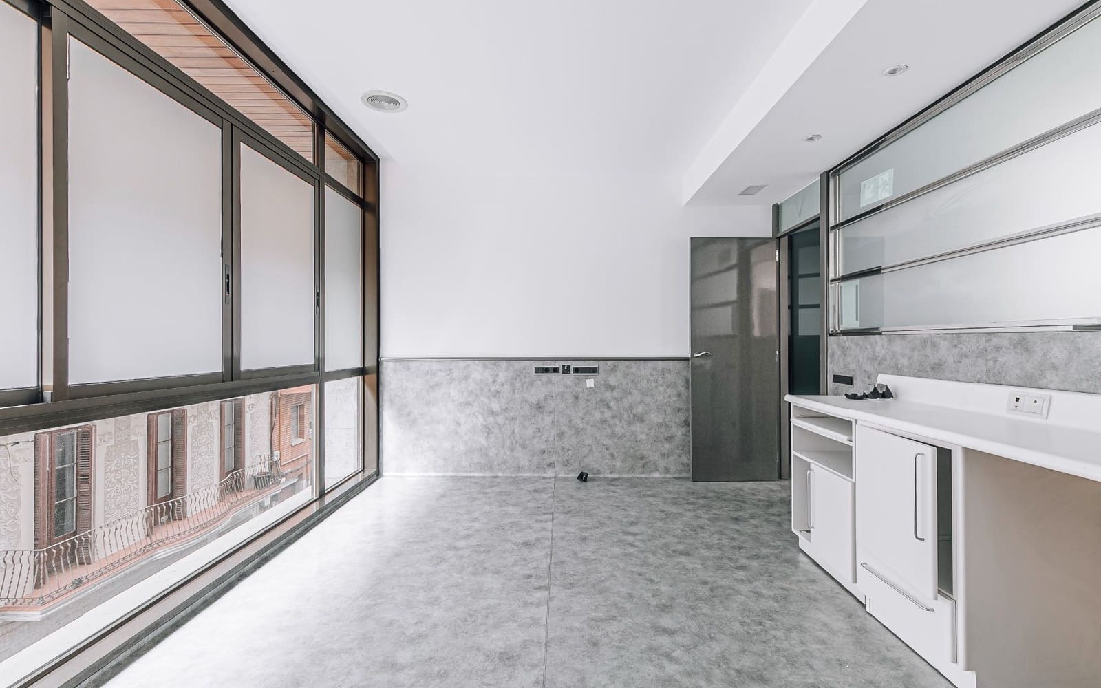 Local Commercial à vendre à Barcelone ville - 790 000 € (Ref: 9694499)