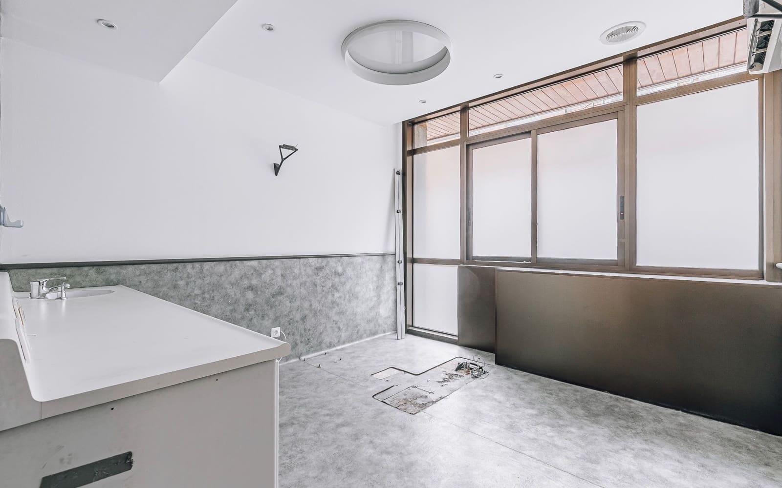 Local Commercial à vendre à Barcelone ville - 790 000 € (Ref: 9694499)