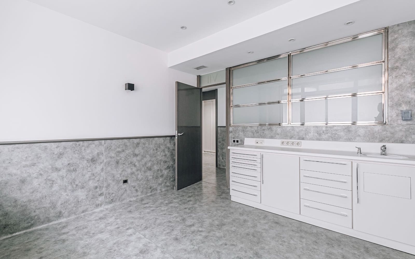 Local Commercial à vendre à Barcelone ville - 790 000 € (Ref: 9694499)