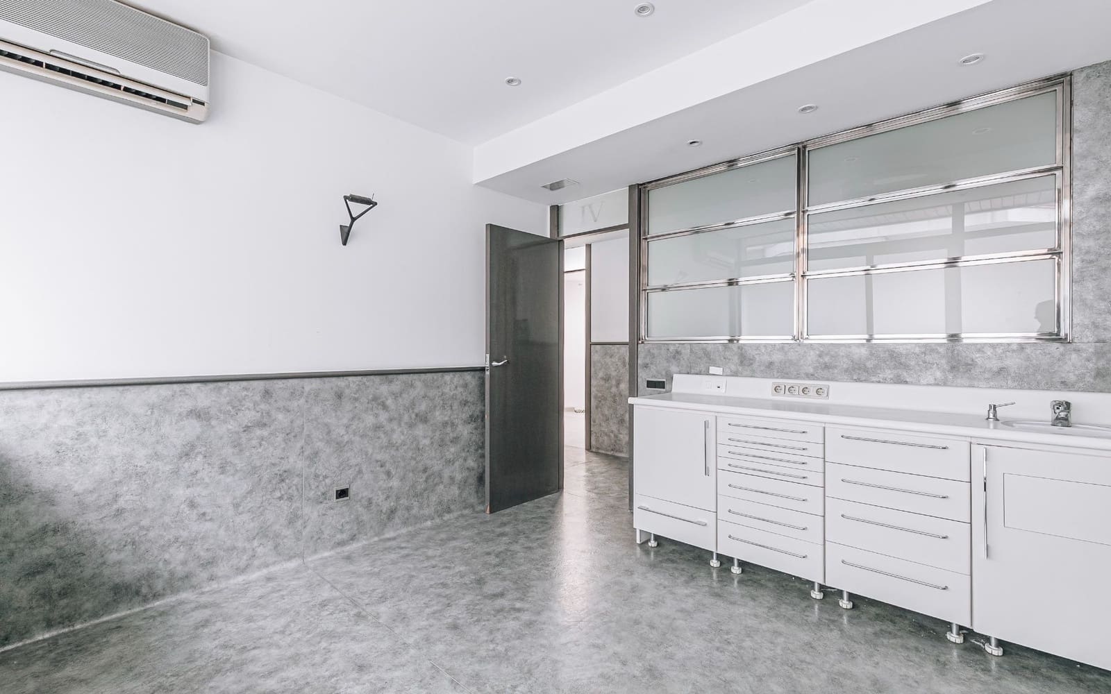 Local Commercial à vendre à Barcelone ville - 790 000 € (Ref: 9694499)