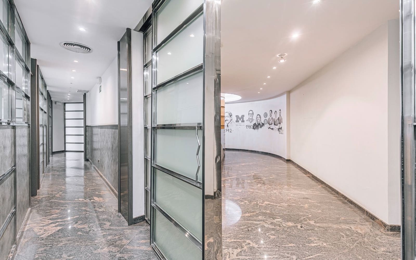 Local Commercial à vendre à Barcelone ville - 790 000 € (Ref: 9694499)