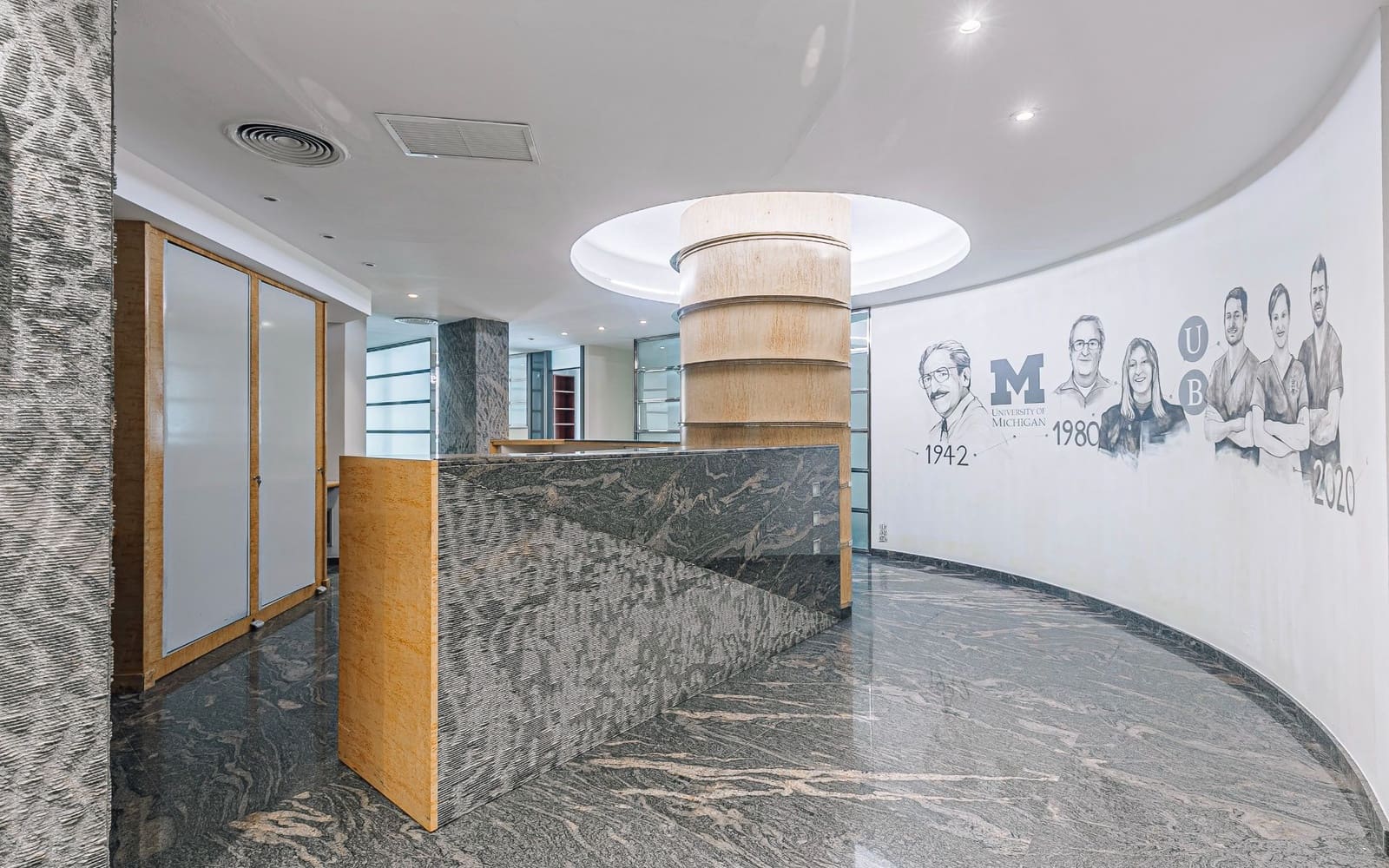 Erhverv til salg i Barcelona by - € 450.000 (Ref: 9694500)