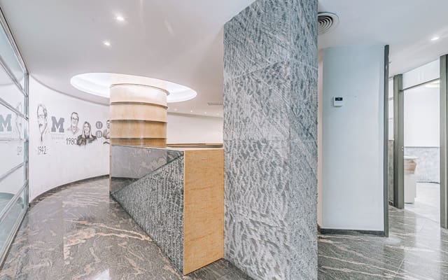 Erhverv til salg i El Putxet i El Farró, Barcelona by - € 450.000 (Ref: 9694500)