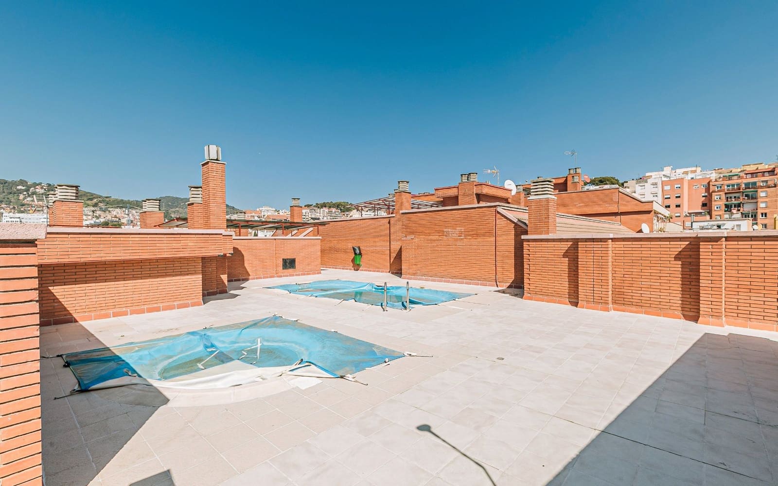 3 slaapkamer Flat te koop in Barcelona stad met zwembad garage - € 650.000 (Ref: 9697775)