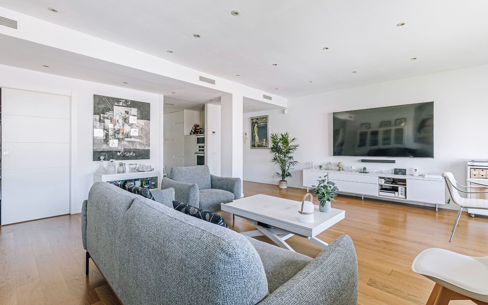 3 slaapkamer Flat te koop in Barcelona stad met zwembad garage - € 650.000 (Ref: 9697775)