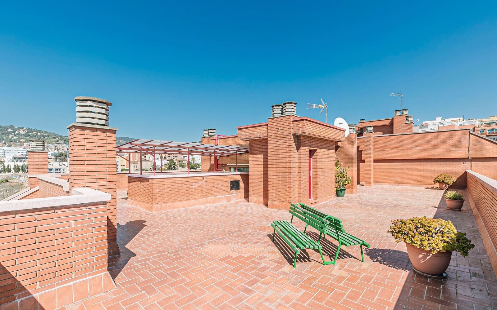 3 slaapkamer Flat te koop in Barcelona stad met zwembad garage - € 650.000 (Ref: 9697775)