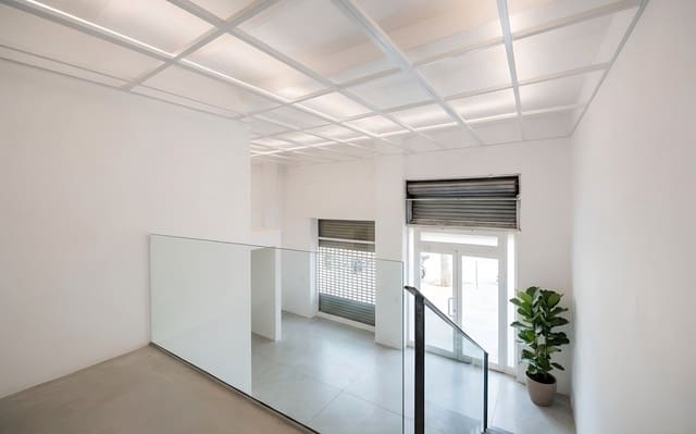Commerciale da affittare in El Poblenou, Barcelona città - 1.900 € (Rif: 9700009)
