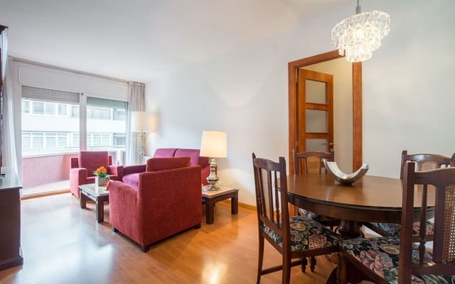 4 bedroom Flat for sale in Sant Antoni, Barcelona city - € 551,200 (Ref: 9700010)