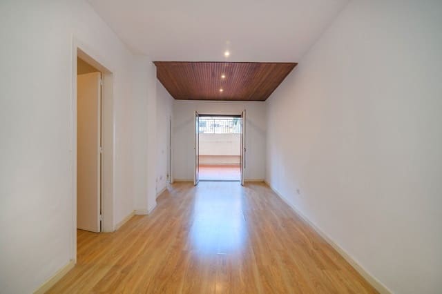 Piso de 3 habitaciones en Sant Antoni, Barcelona ciudad en venta - 395.000 € (Ref: 9713275)