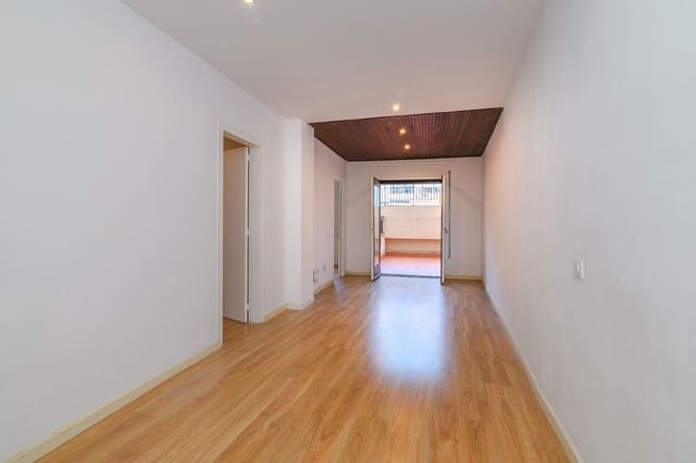 Piso de 3 habitaciones en Sant Antoni, Barcelona ciudad en venta - 395.000 € (Ref: 9713275)