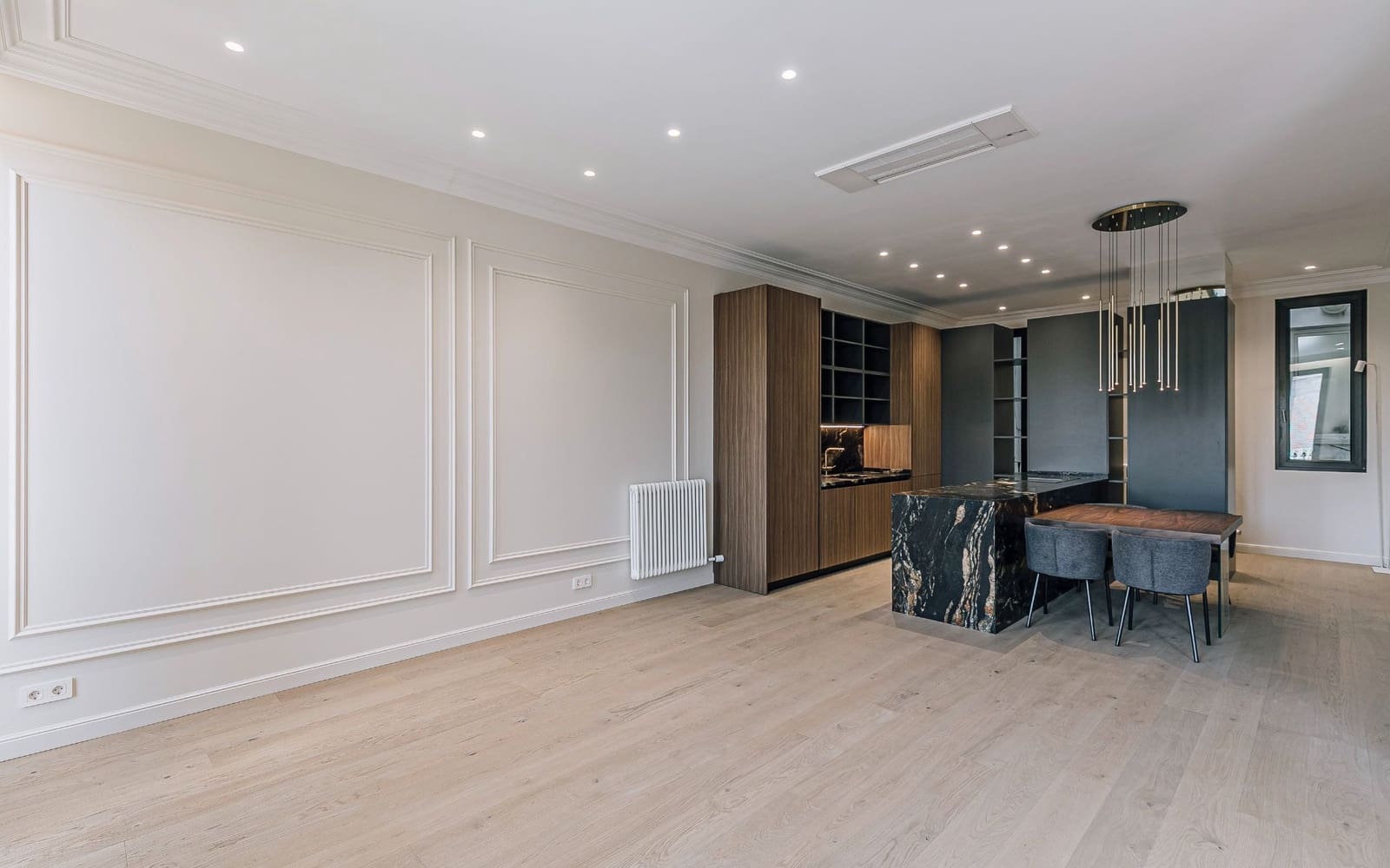 2 slaapkamer Flat te koop in Barcelona stad - € 1.050.000 (Ref: 9716779)