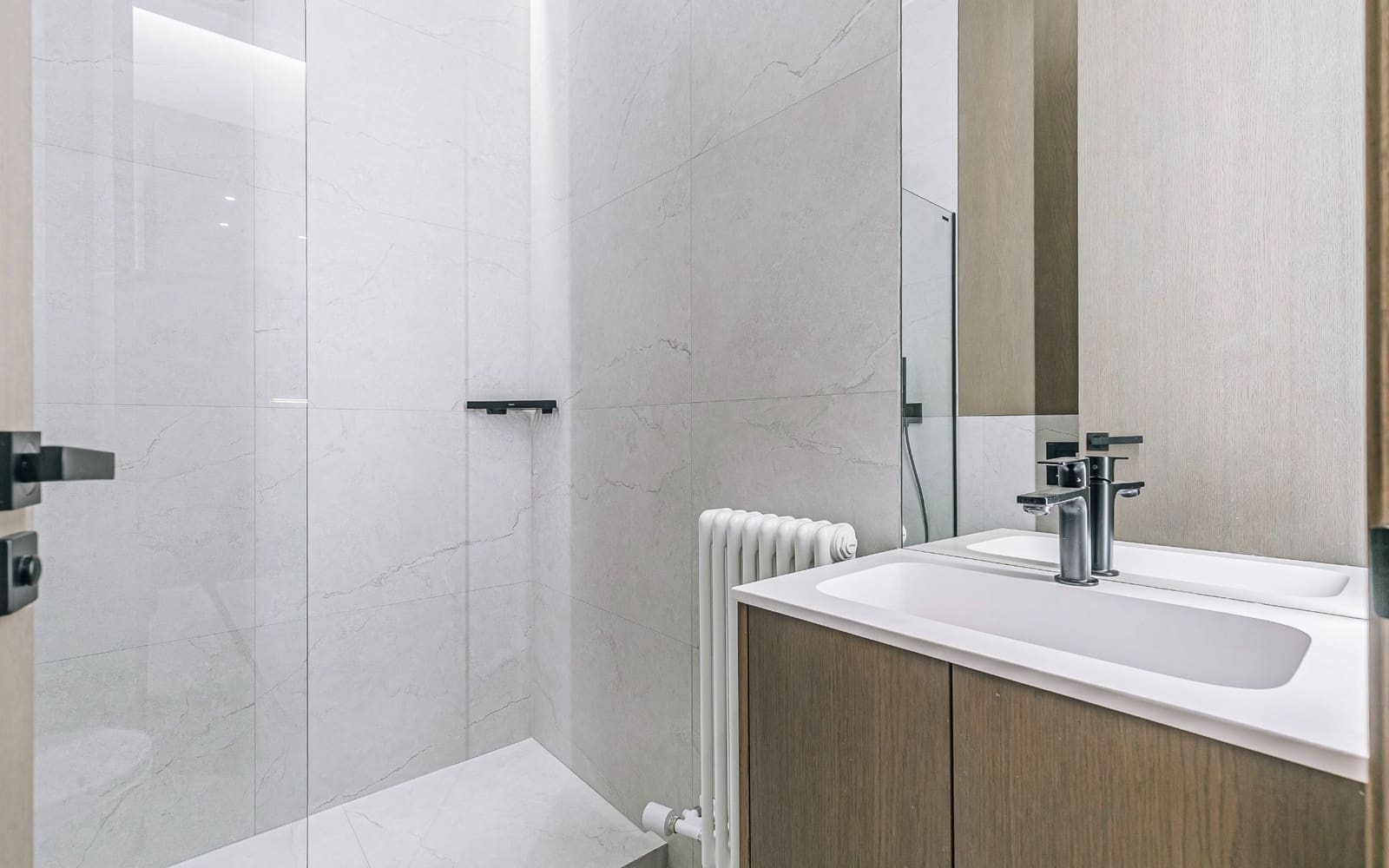 2 slaapkamer Flat te koop in Barcelona stad - € 1.050.000 (Ref: 9716779)