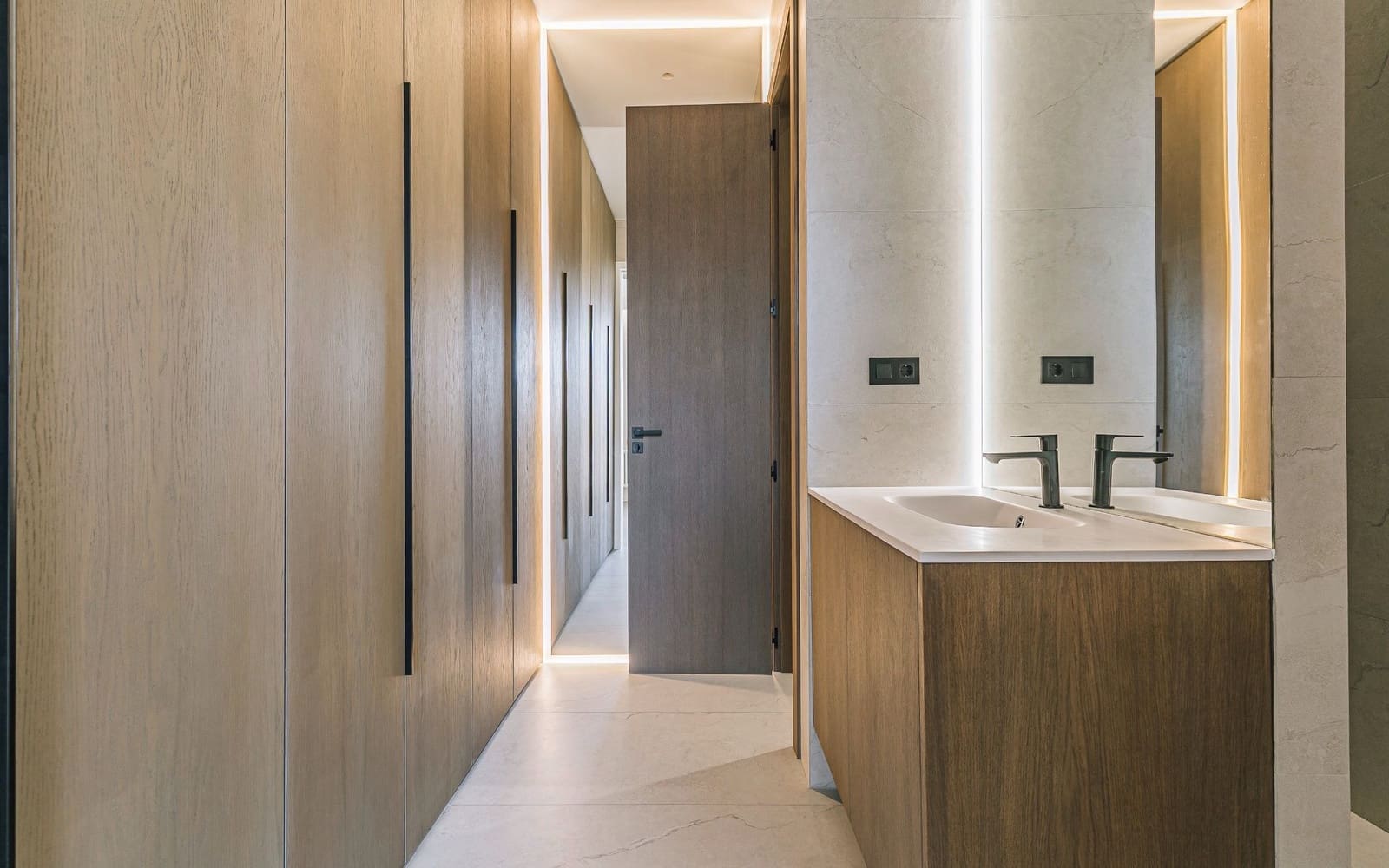 2 slaapkamer Flat te koop in Barcelona stad - € 1.050.000 (Ref: 9716779)