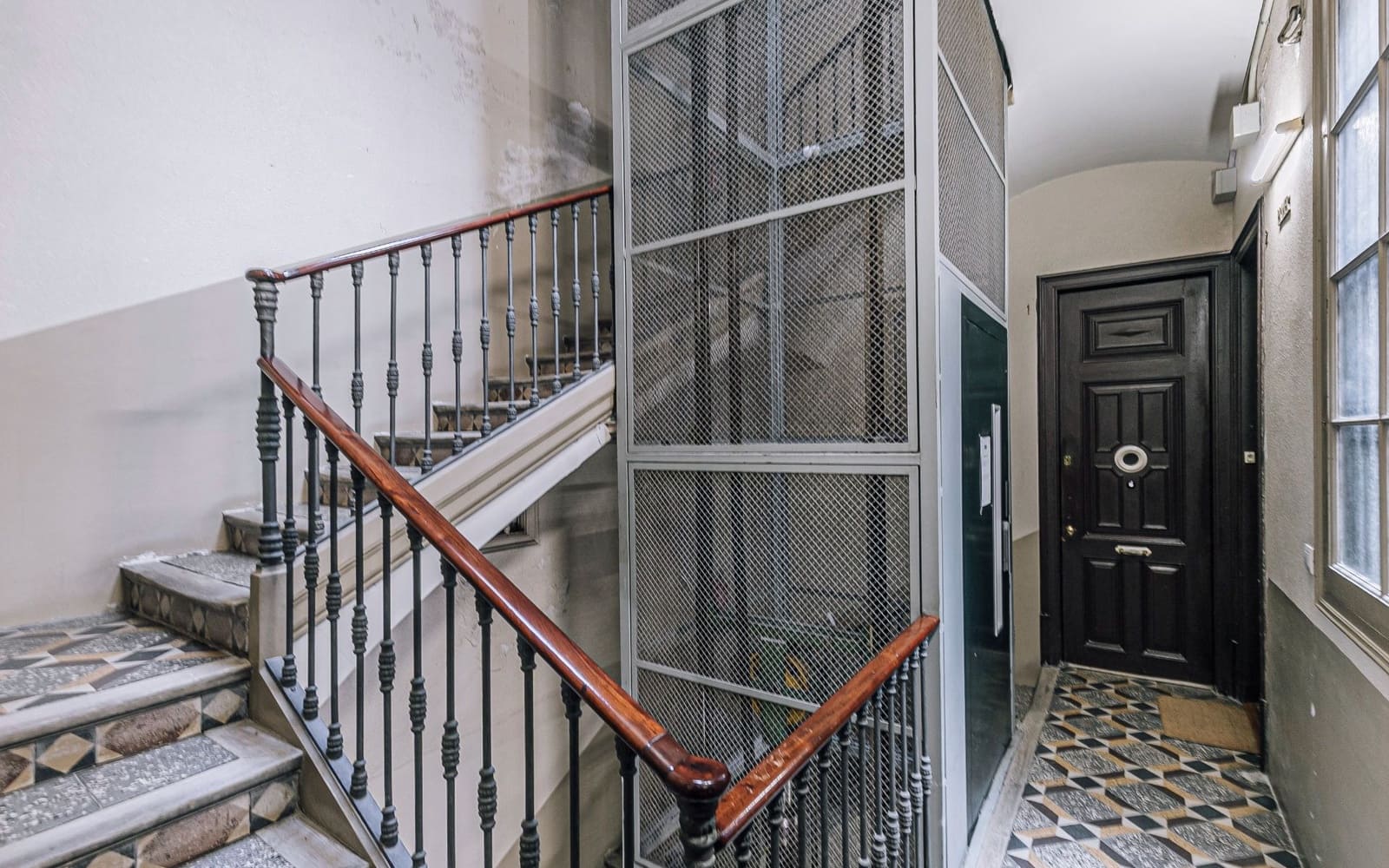 2 slaapkamer Flat te koop in Barcelona stad - € 1.050.000 (Ref: 9716779)