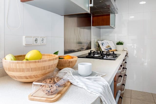 3 slaapkamer Flat te koop in Jaume Roig, Valencia stad - € 440.000 (Ref: 9716781)