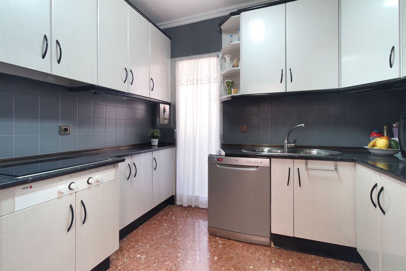 3 bedroom Flat for sale in Albacete city - € 215,000 (Ref: 9719318)