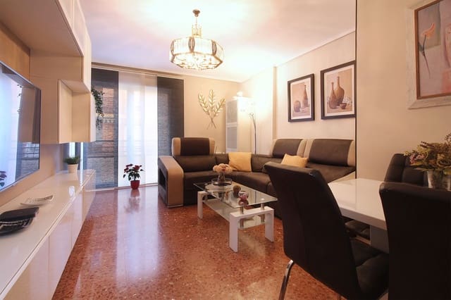 3 bedroom Flat for sale in Franciscanos, Albacete city - € 215,000 (Ref: 9719318)
