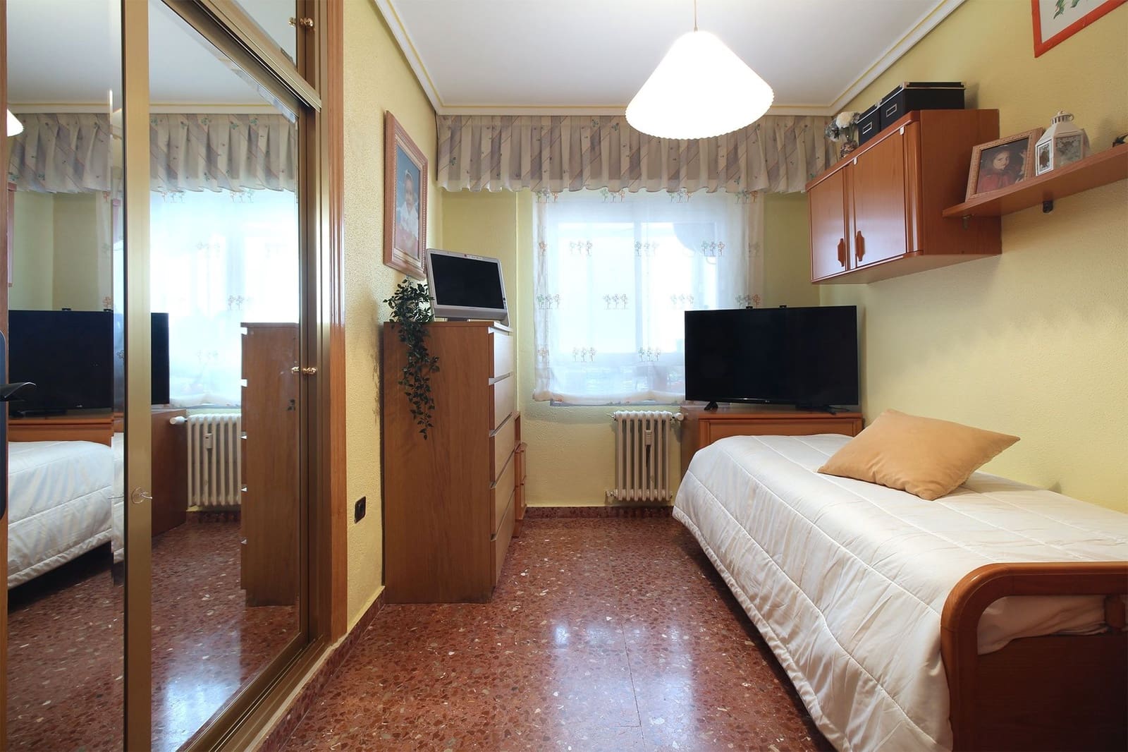3 bedroom Flat for sale in Albacete city - € 215,000 (Ref: 9719318)