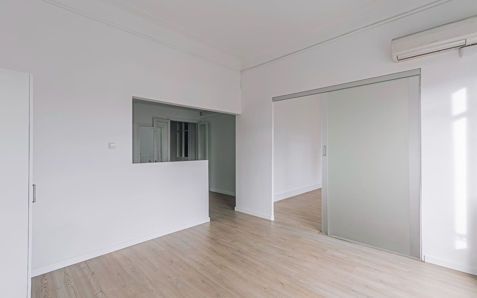 Bureau à louer à Barcelone ville - 2 400 € (Ref: 9720335)