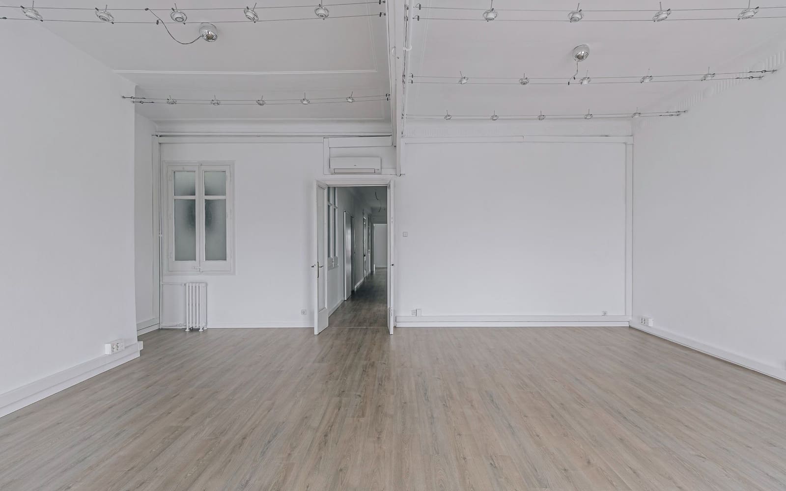 Bureau à louer à Barcelone ville - 2 400 € (Ref: 9720335)