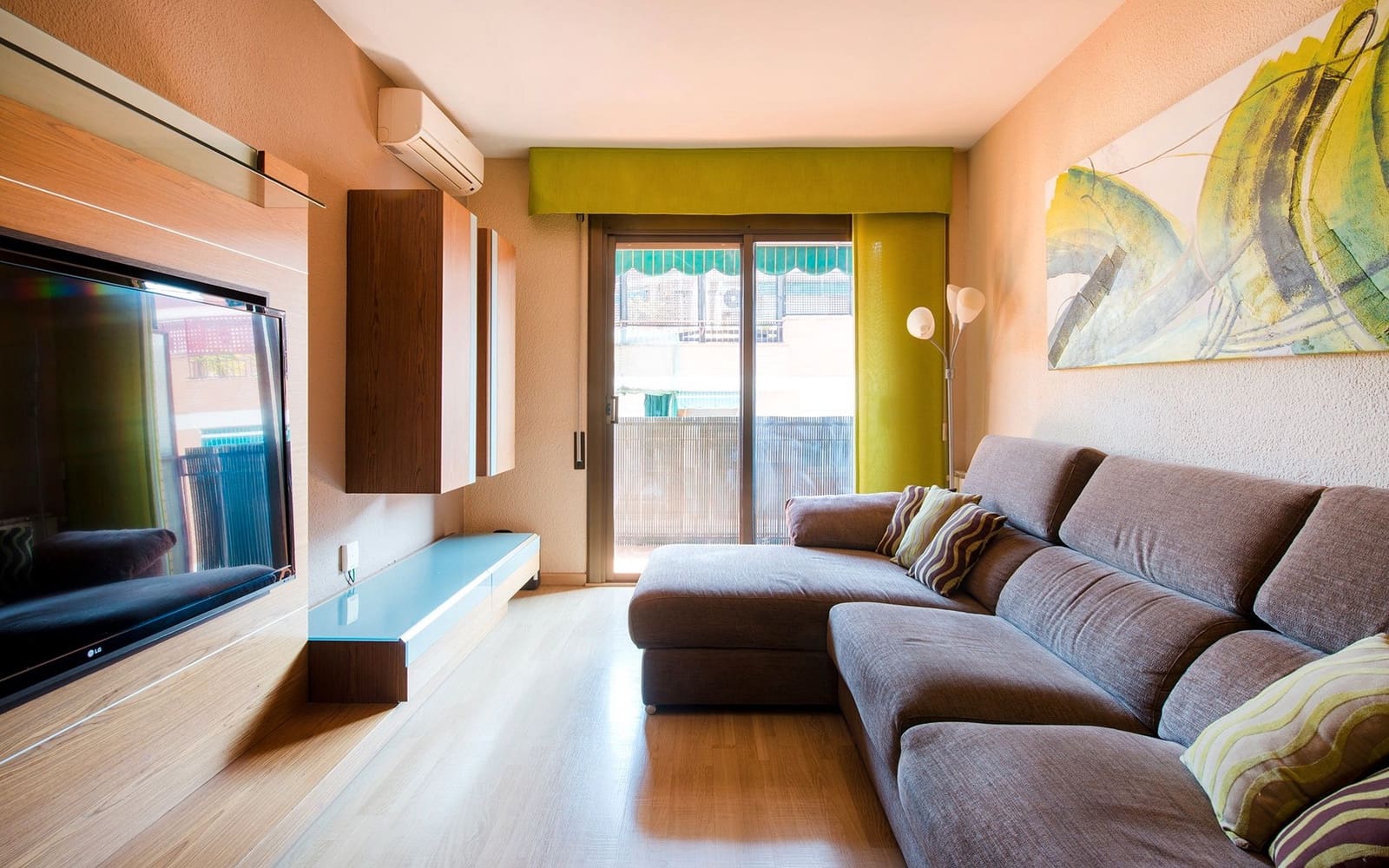 3 soveværelse Lejlighed til salg i Sant Boi de Llobregat - € 239.950 (Ref: 9725153)