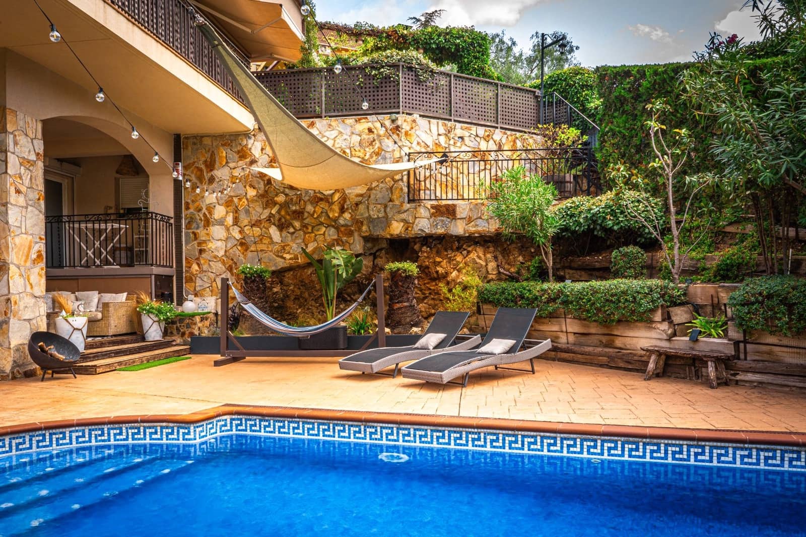 5 Zimmer Villa zu verkaufen in Alella mit Pool Garage - 895.000 € (Ref: 9725154)