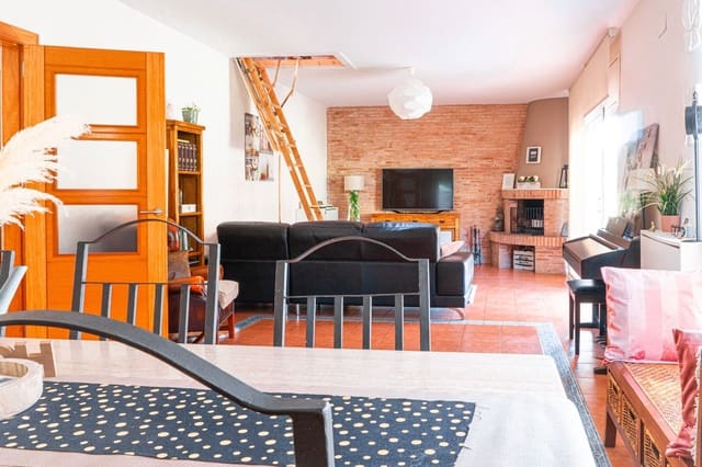 5 Zimmer Villa zu verkaufen in Alella mit Pool Garage - 895.000 € (Ref: 9725154)