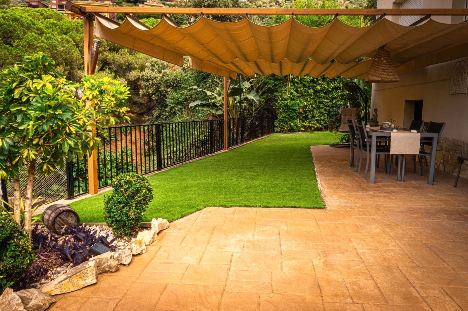 5 Zimmer Villa zu verkaufen in Alella mit Pool Garage - 895.000 € (Ref: 9725154)