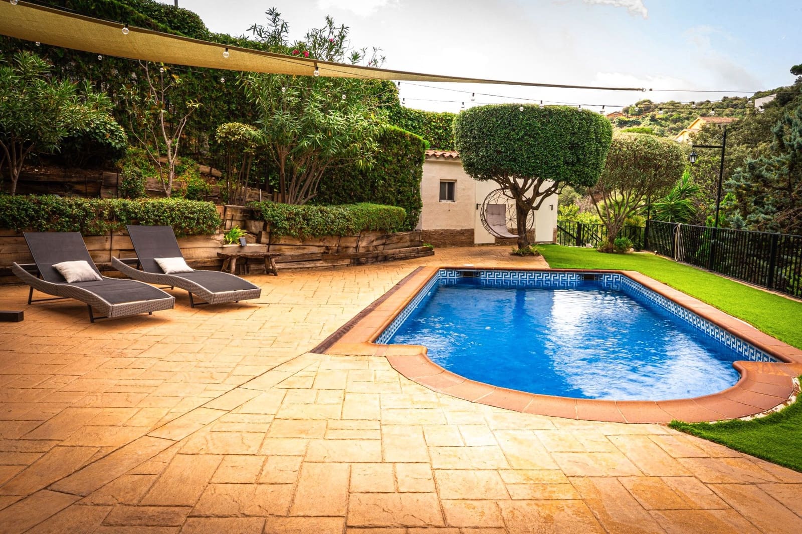 5 Zimmer Villa zu verkaufen in Alella mit Pool Garage - 895.000 € (Ref: 9725154)