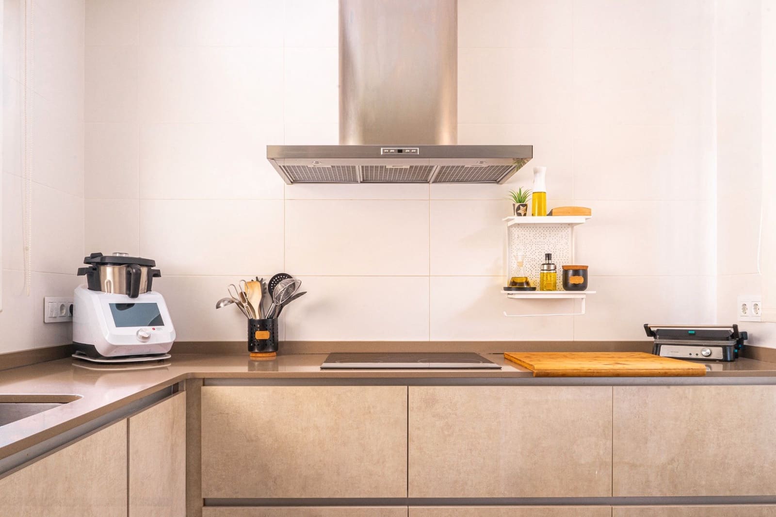 5 Zimmer Villa zu verkaufen in Alella mit Pool Garage - 895.000 € (Ref: 9725154)