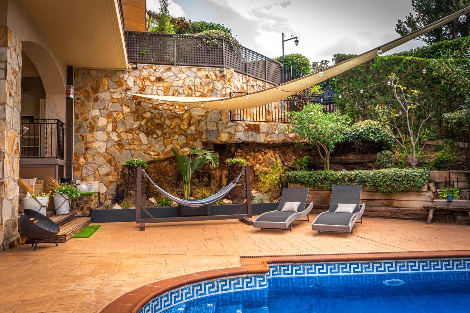 5 Zimmer Villa zu verkaufen in Alella mit Pool Garage - 895.000 € (Ref: 9725154)