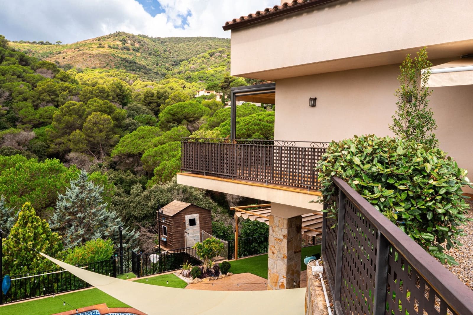 5 Zimmer Villa zu verkaufen in Alella mit Pool Garage - 895.000 € (Ref: 9725154)