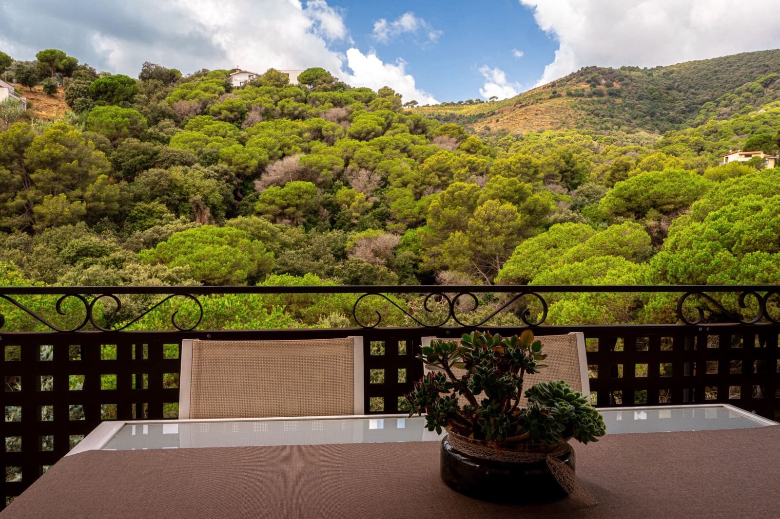 5 Zimmer Villa zu verkaufen in Alella mit Pool Garage - 895.000 € (Ref: 9725154)