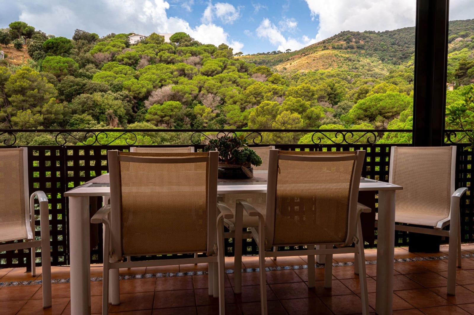 5 Zimmer Villa zu verkaufen in Alella mit Pool Garage - 895.000 € (Ref: 9725154)