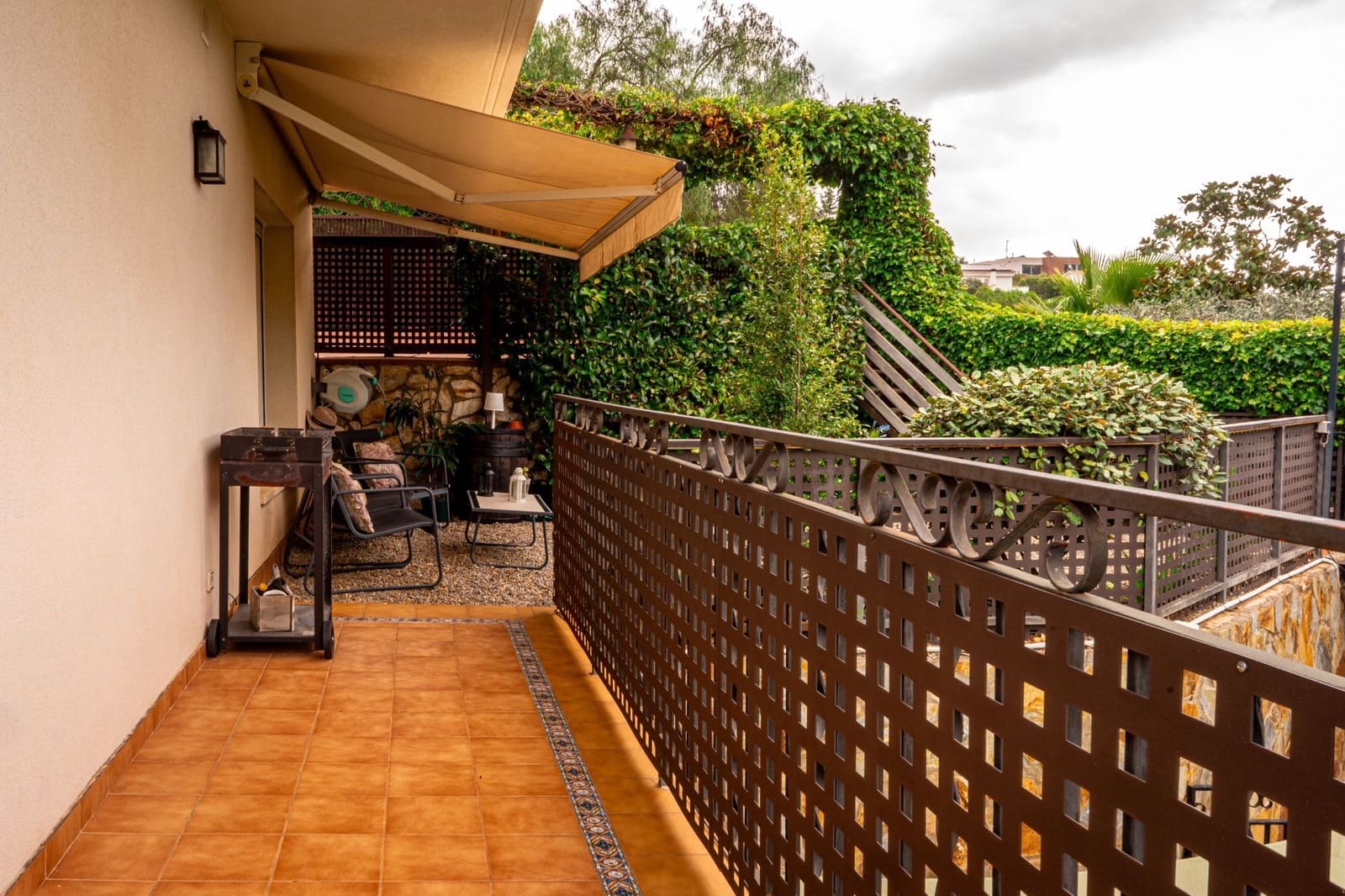 5 Zimmer Villa zu verkaufen in Alella mit Pool Garage - 895.000 € (Ref: 9725154)