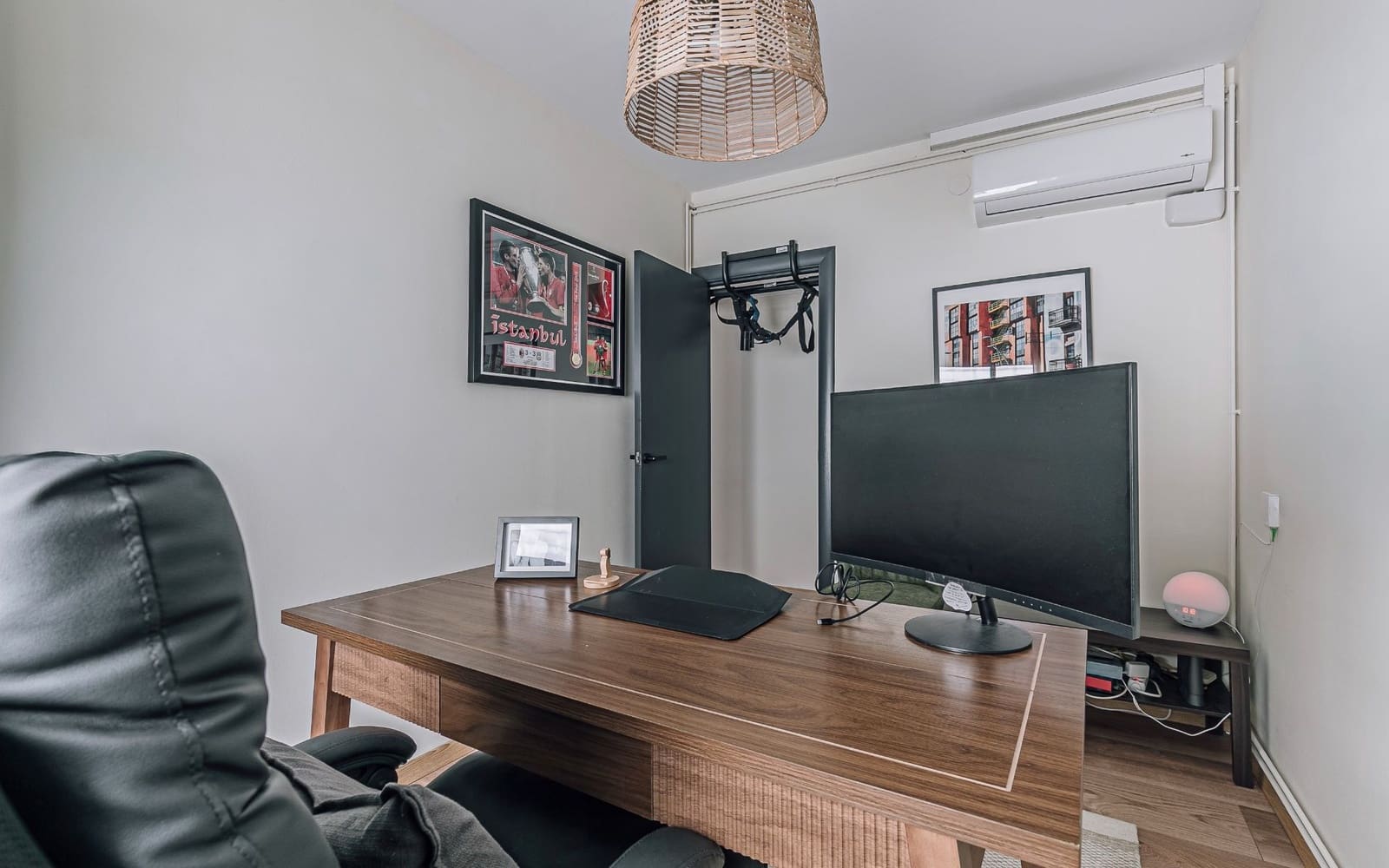 3 bedroom Penthouse for sale in Badalona - € 334,900 (Ref: 9725155)