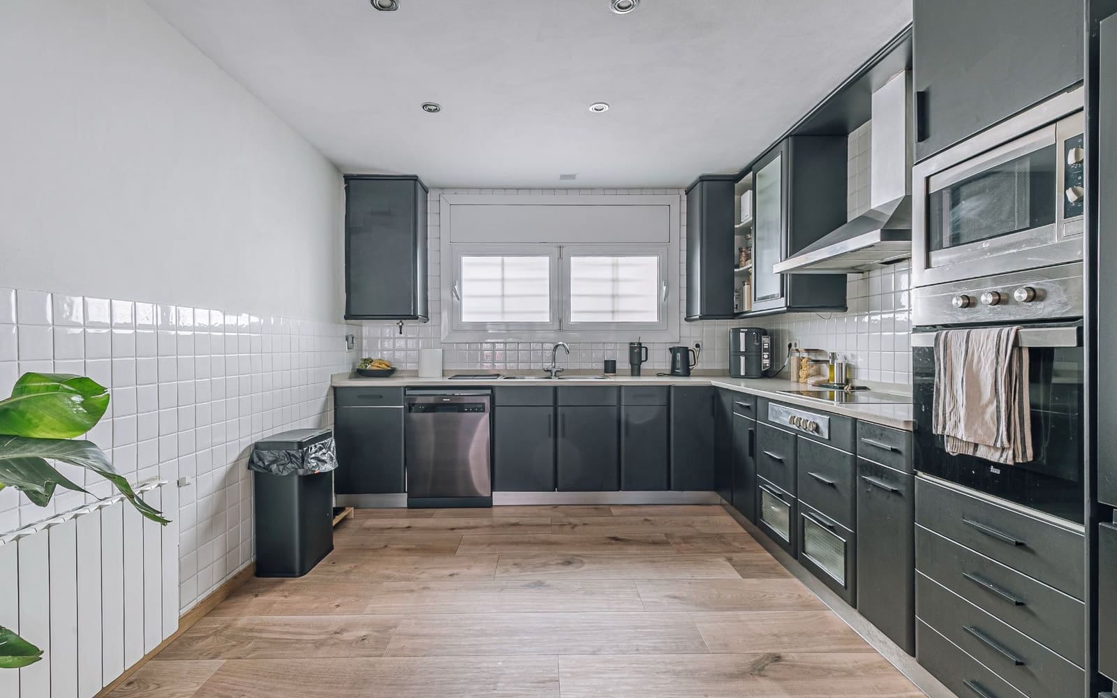 3 bedroom Penthouse for sale in Badalona - € 334,900 (Ref: 9725155)